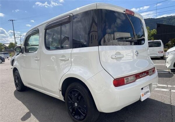 Nissan Cube - Image 10