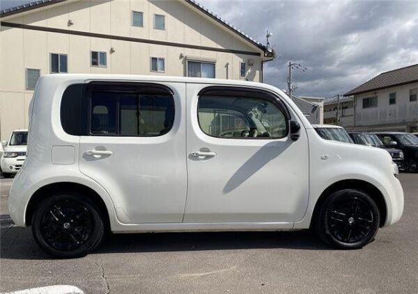 Nissan Cube - Image 11