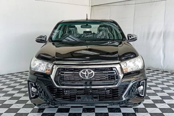 TOYOTA HILUX - Image 3