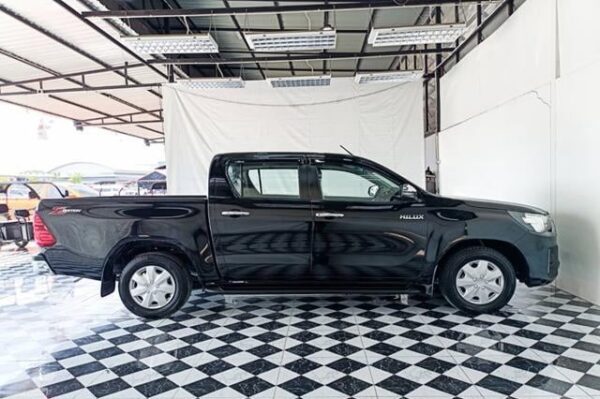 TOYOTA HILUX - Image 5