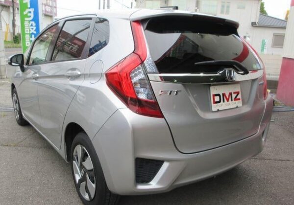 Honda Fit Hybrid F - Image 4