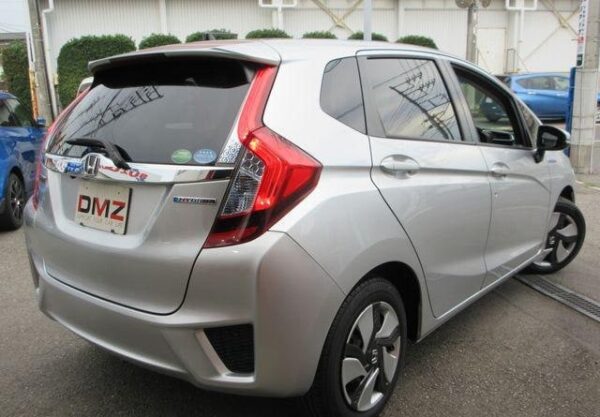 Honda Fit Hybrid F - Image 5