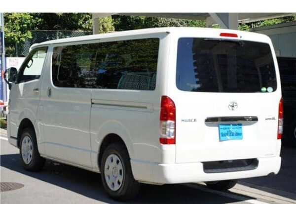 Toyota Hiace Van - Image 4