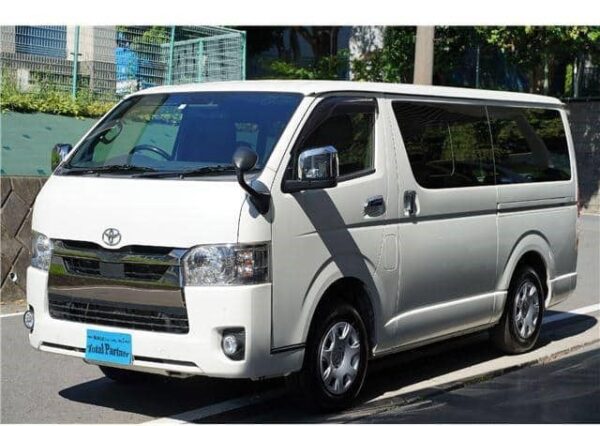 Toyota Hiace Van - Image 5