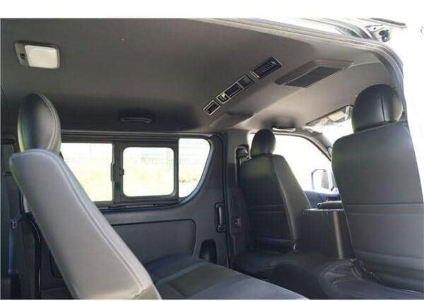 Toyota Hiace Van - Image 11