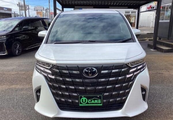 Toyota Alphard - Image 3